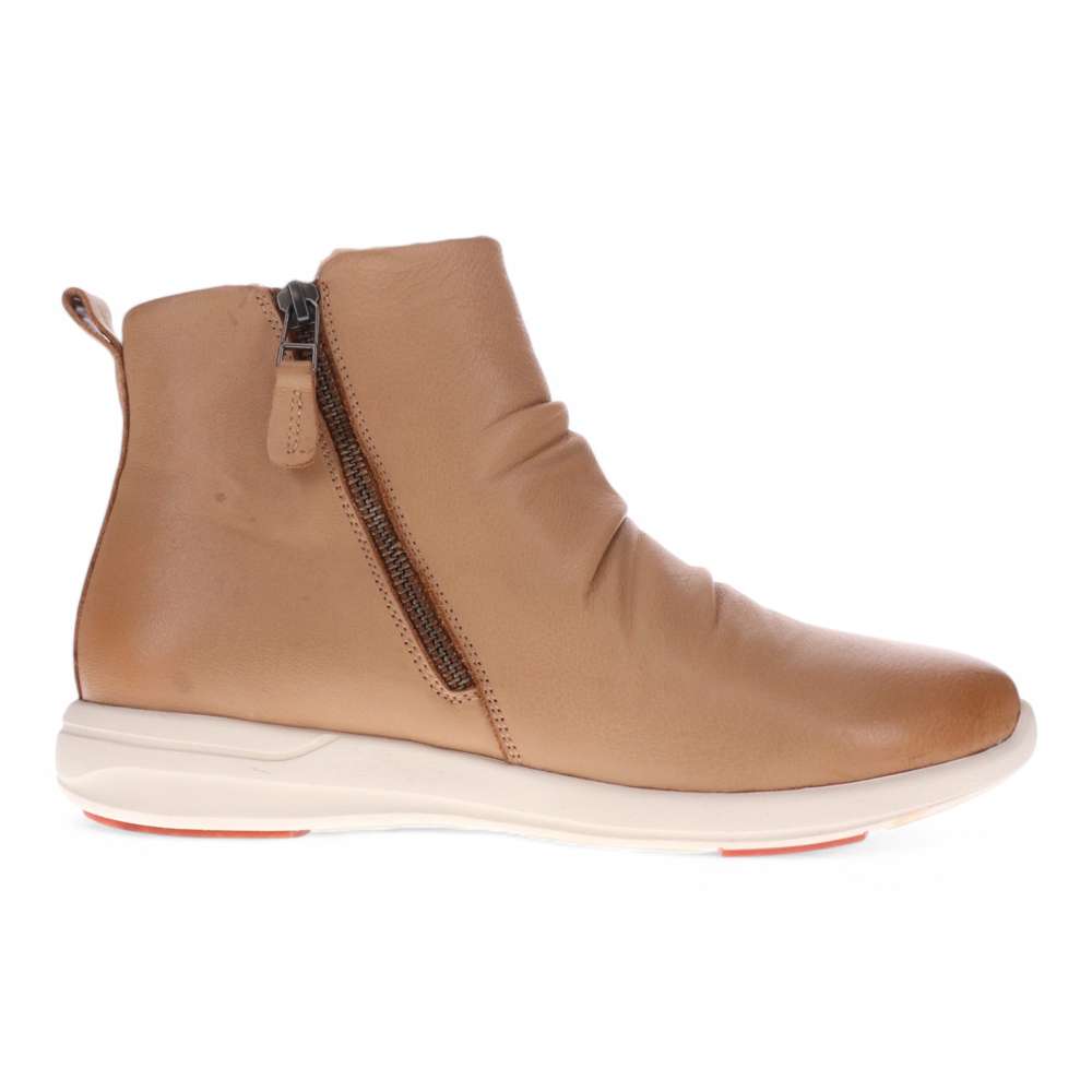 Nina II Boots - Fawn