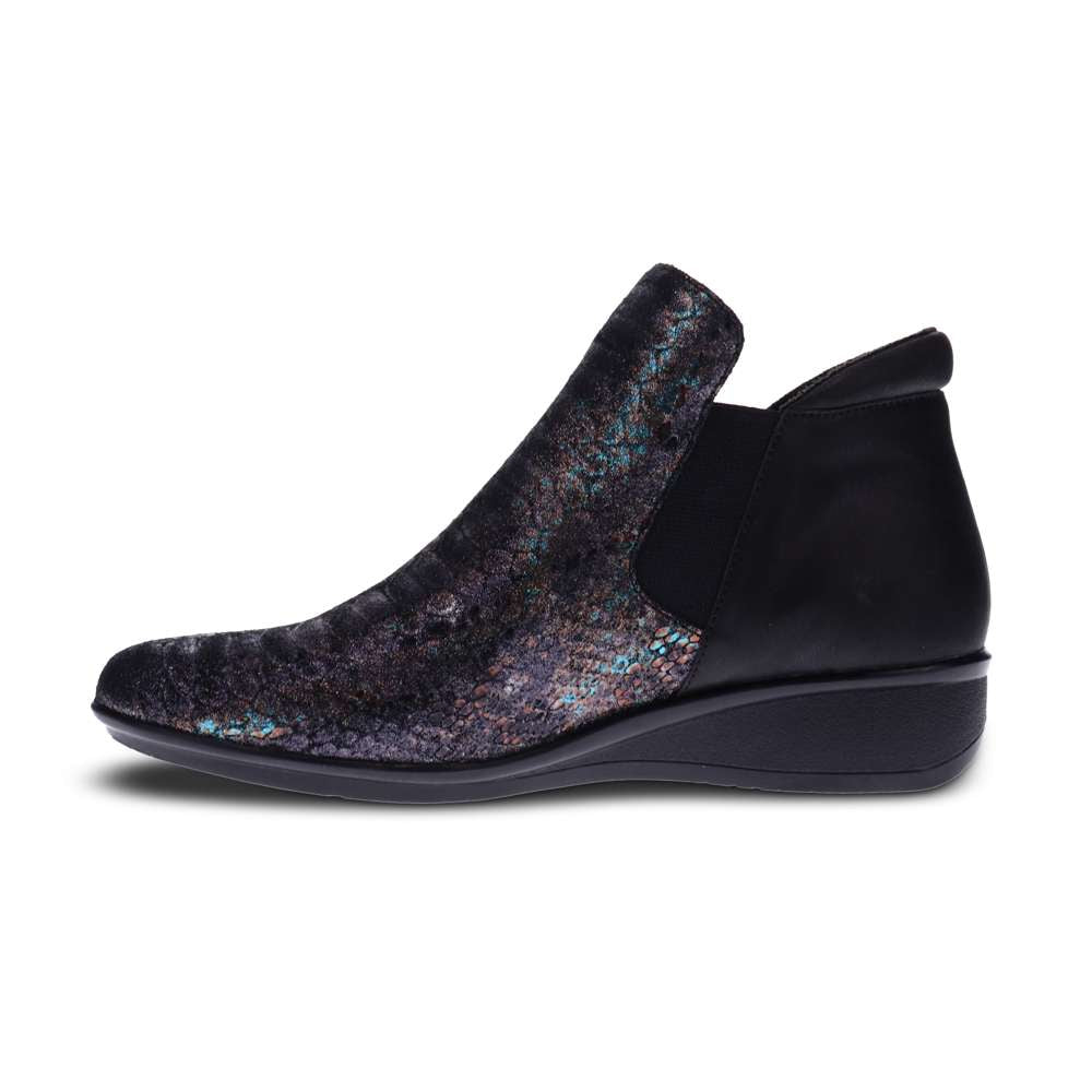 Damascus Boot - Black Metallic Python/Onyx