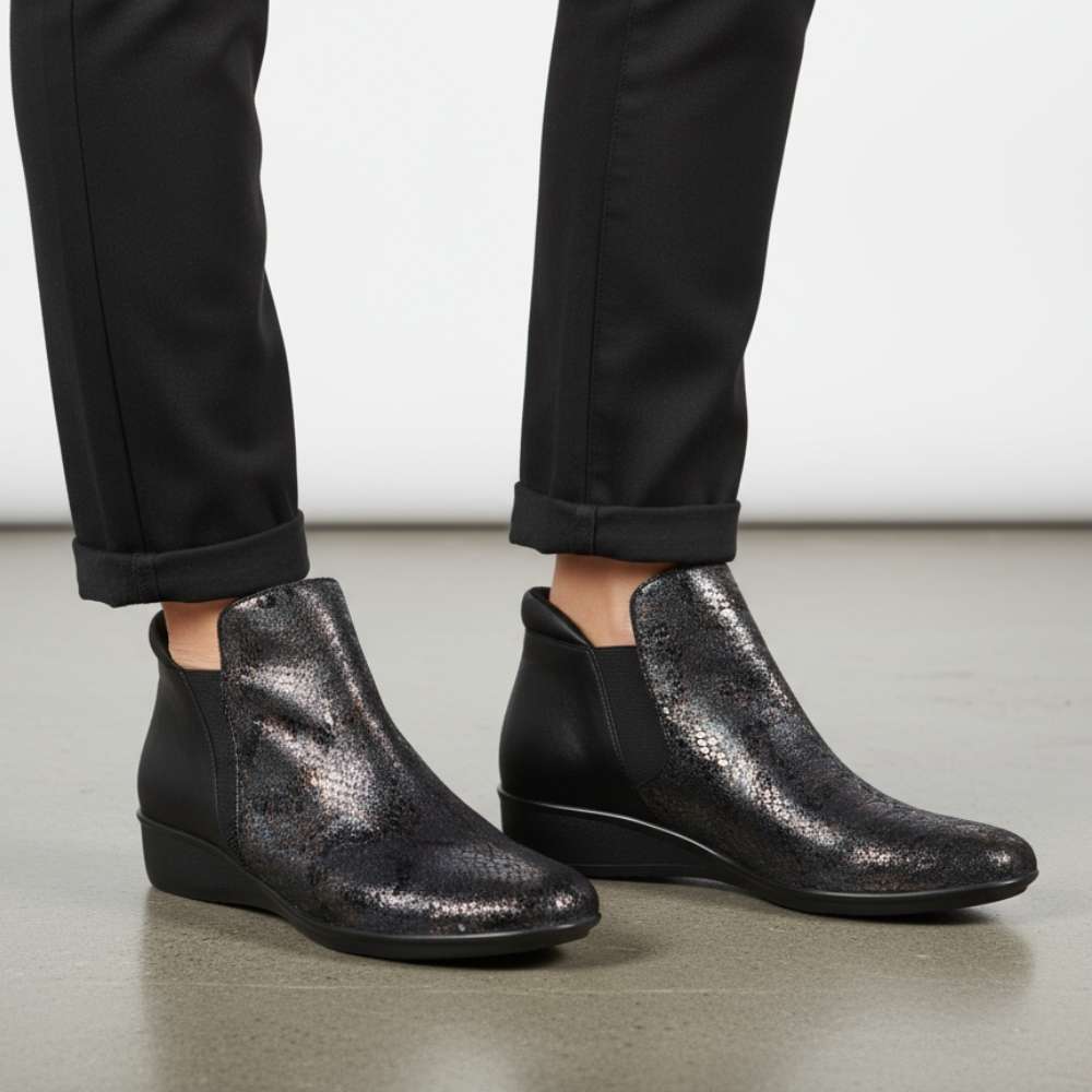 Damascus Wedged Boot - Black Metallic Python/Onyx