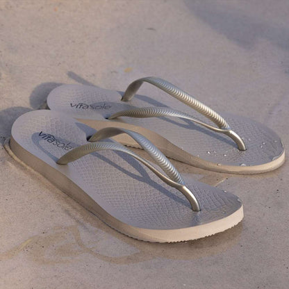 Venice Solid Women's Toe Post Sandal - Pewter