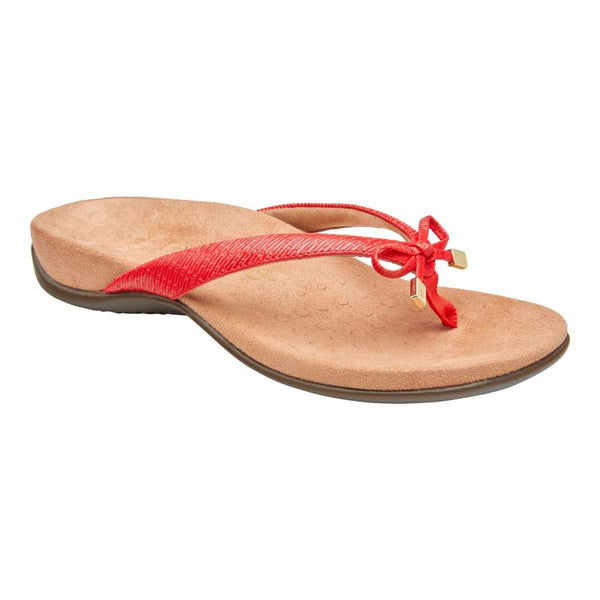 Vionic Bella Toe Post Sandal in cherry woven