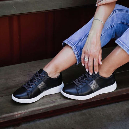 Brooklyn Lace-Up Casual Sneaker - Black