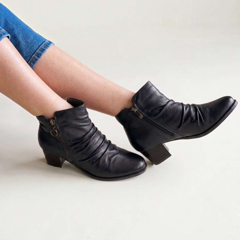 Haley Heeled Boot - Black