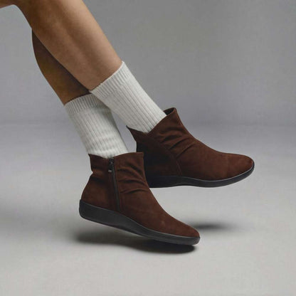 Karla Boot - Brown