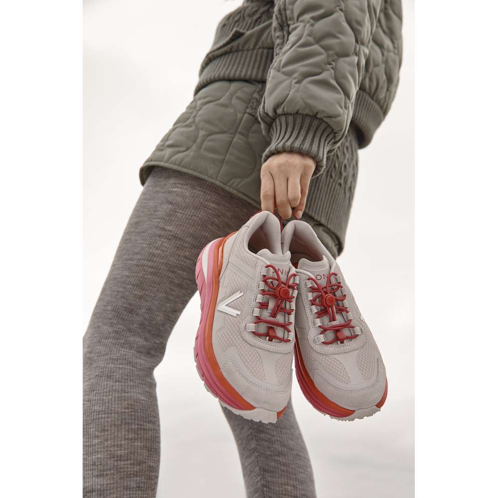 Walk Max Lace-Up Sneaker - Magenta